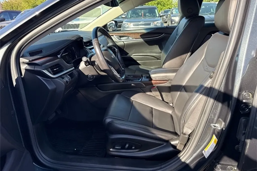 2019 Cadillac XTS Luxury photo 1