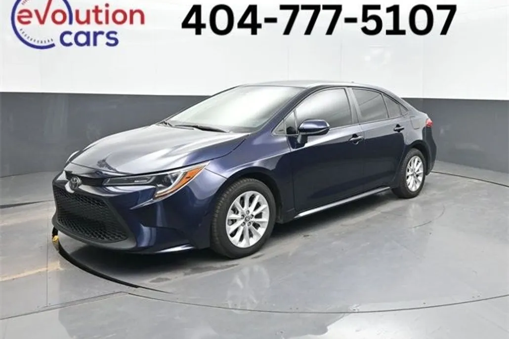 2022 Toyota Corolla LE photo 1
