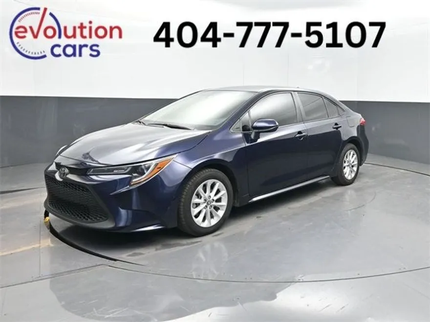 2022 Toyota Corolla LE photo 1