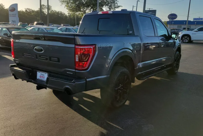 2023 Ford F-150 XLT photo 1