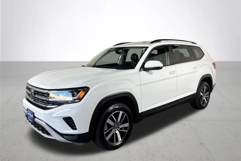 2022 Volkswagen Atlas SE photo 1