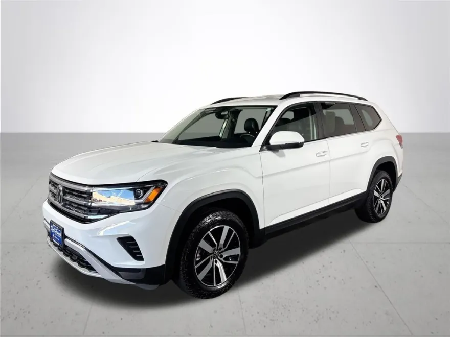2022 Volkswagen Atlas SE photo 1