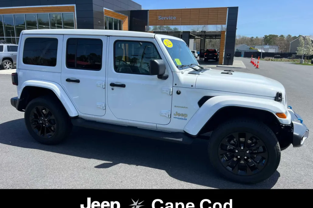 2022 Jeep Wrangler Unlimited 4xe Sahara photo 1
