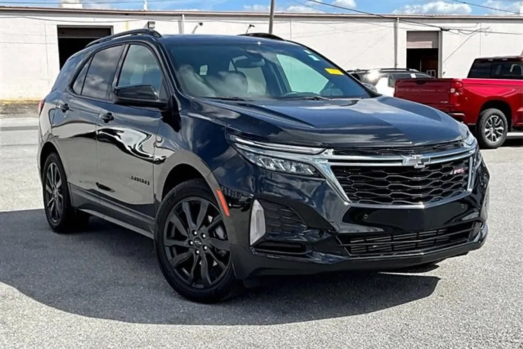 2023 Chevrolet Equinox RS photo 1