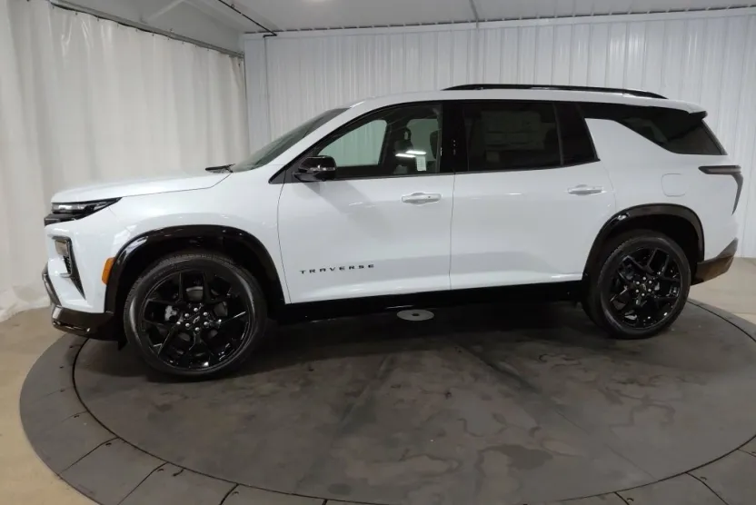 2026 Chevrolet Traverse RS photo 1