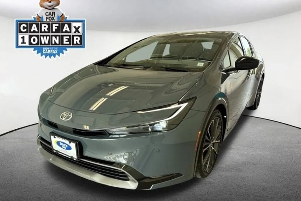 2024 Toyota Prius Limited photo 1