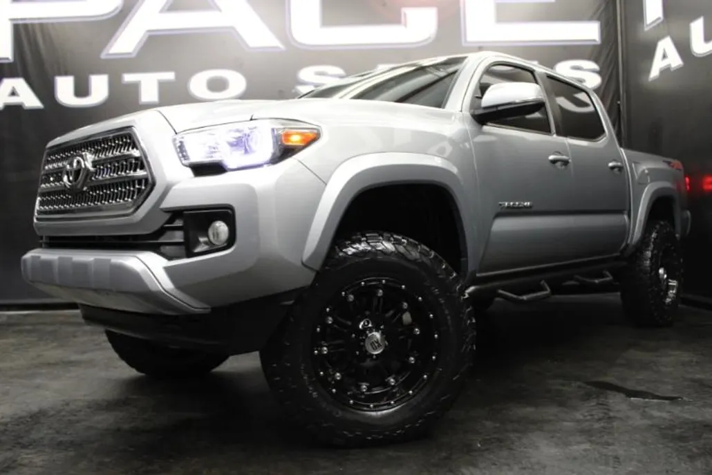 2017 Toyota Tacoma SR5 Sport TRD Pro photo 1