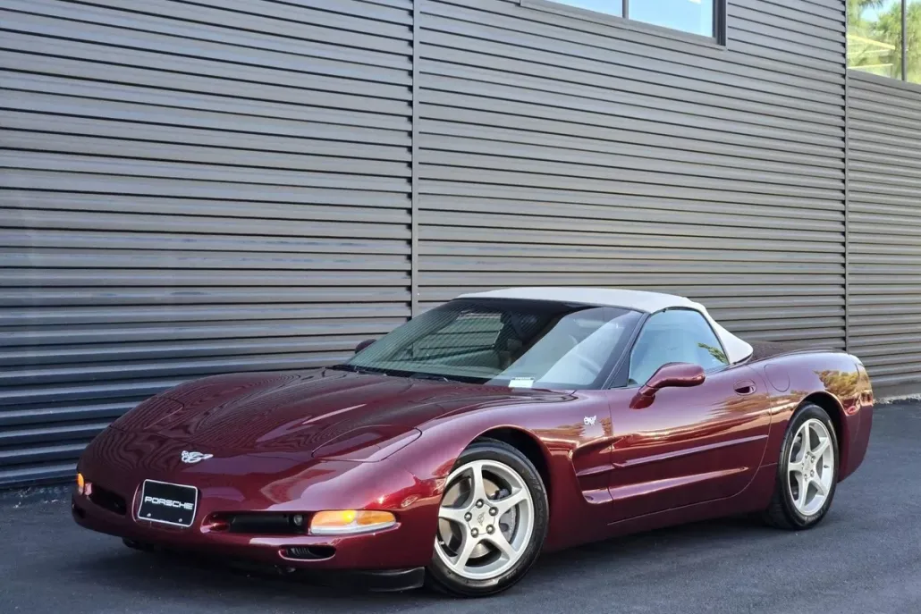 2003 Chevrolet Corvette photo 1