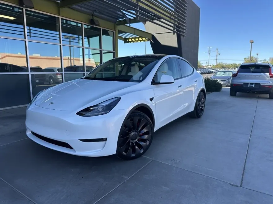 2023 Tesla Model Y Performance photo 1