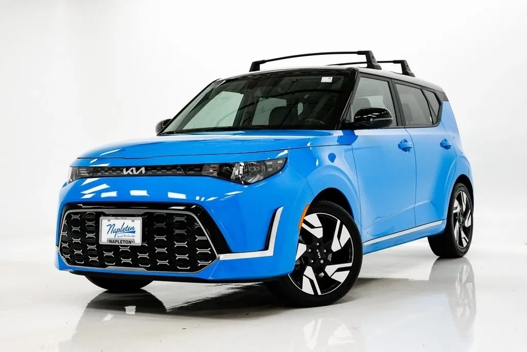 2023 Kia Soul GT-Line photo 1