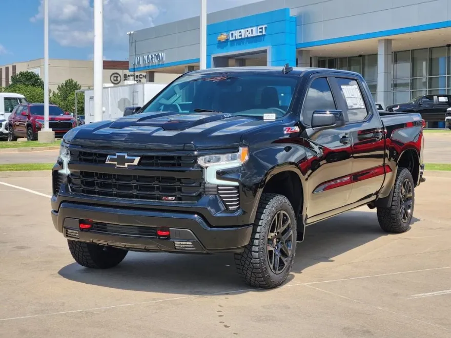 2025 Chevrolet Silverado 1500 LT Trail Boss photo 1
