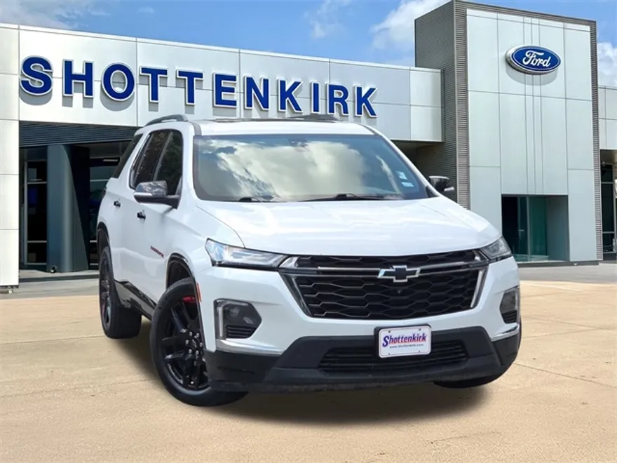2023 Chevrolet Traverse Premier photo 1