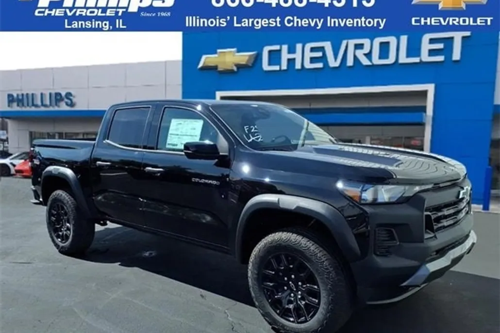 2026 Chevrolet Colorado Trail Boss photo 1