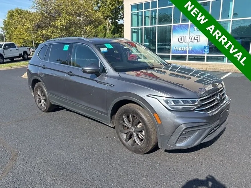 2024 Volkswagen Tiguan SE Wolfsburg Edition photo 1