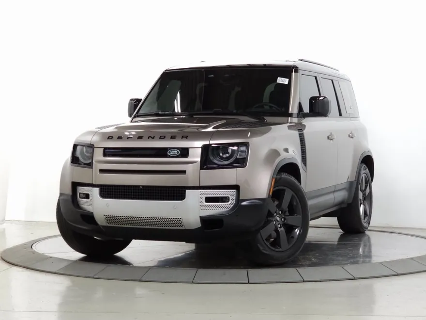 2023 Land Rover Defender 110 S photo 1