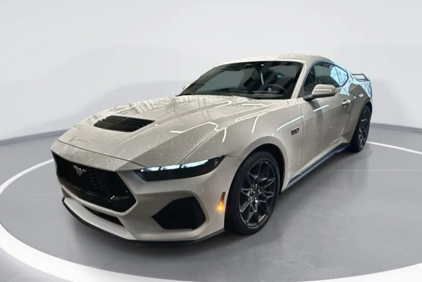 2025 Ford Mustang GT photo 1
