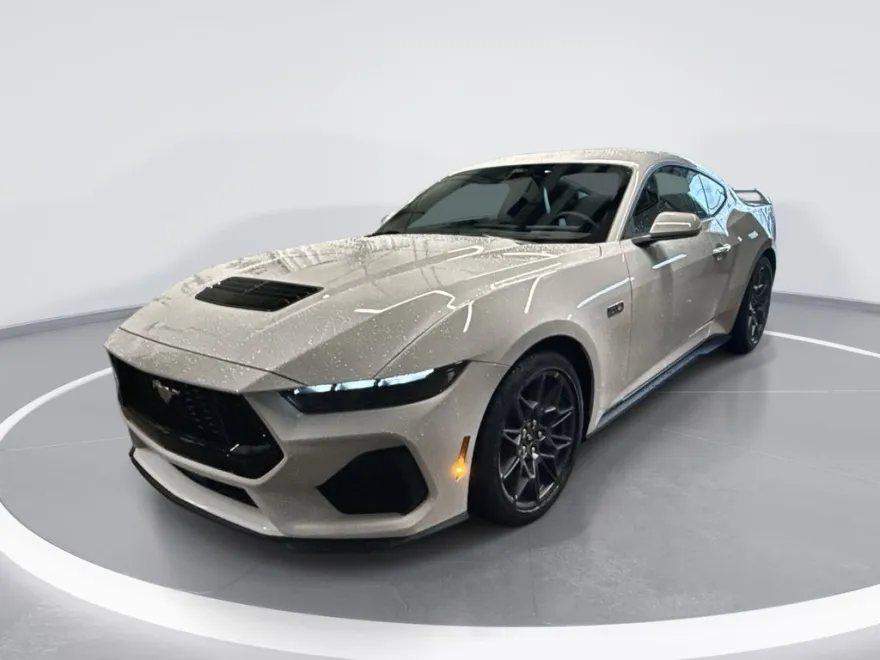 2025 Ford Mustang GT photo 1