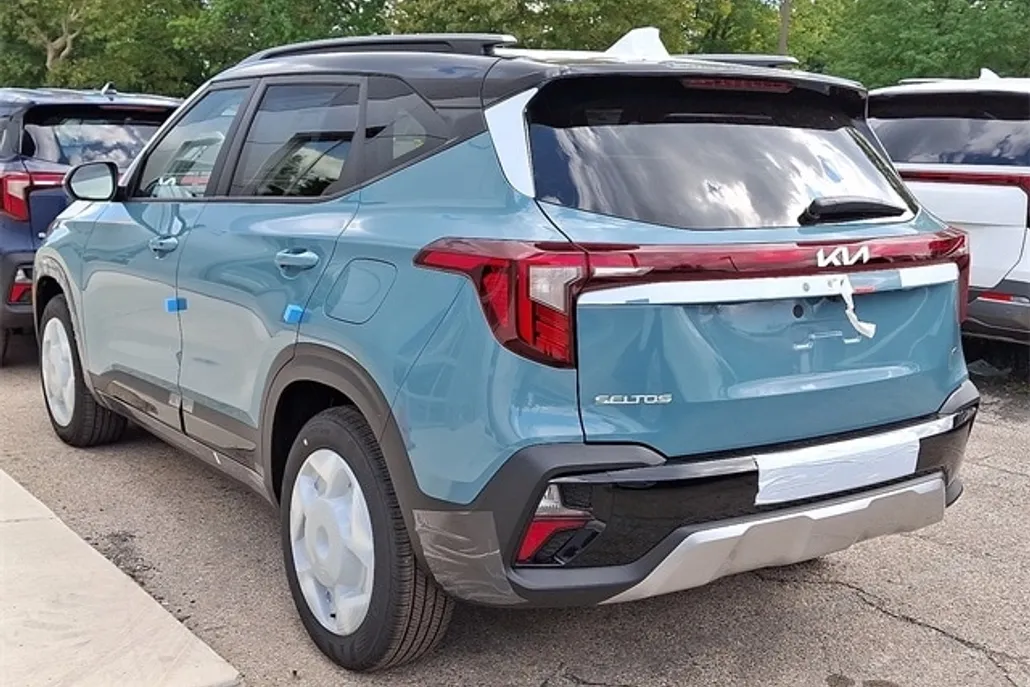 2026 Kia Seltos S photo 1