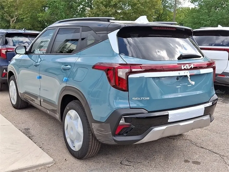 2026 Kia Seltos S photo 1