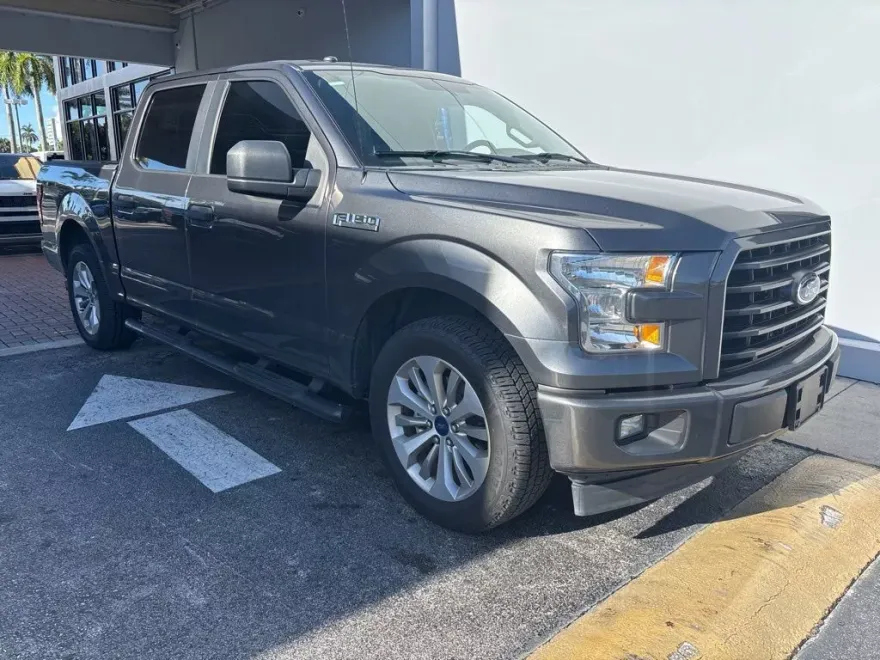 2017 Ford F-150 XL photo 1
