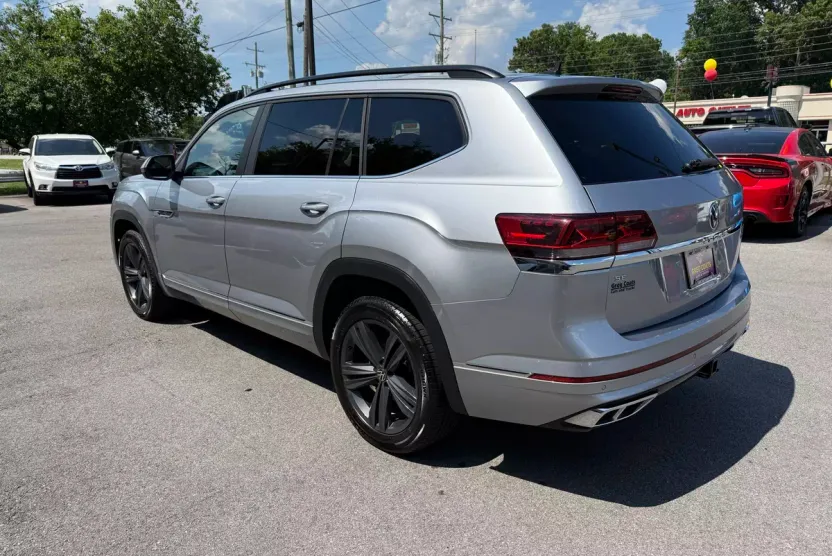2021 Volkswagen Atlas V6 SE Technology R-Line photo 1
