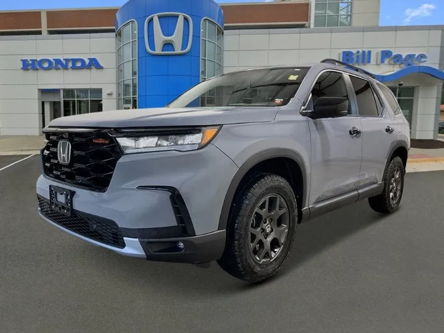 2025 Honda Pilot TrailSport photo 1