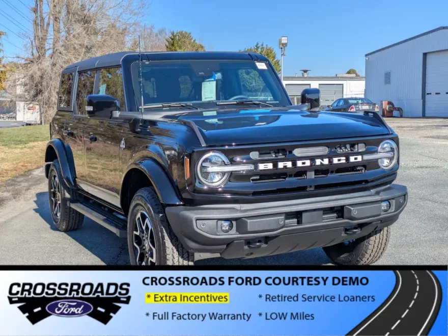 2024 Ford Bronco Outer Banks photo 1