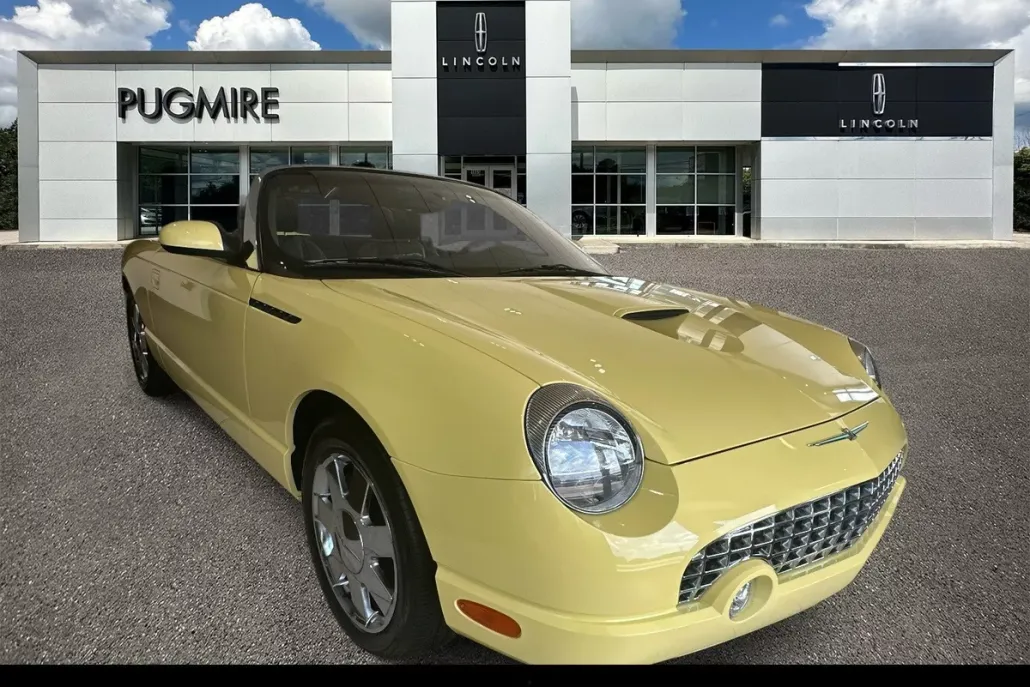 2002 Ford Thunderbird Deluxe photo 1