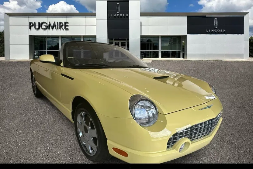 2002 Ford Thunderbird Deluxe photo 1