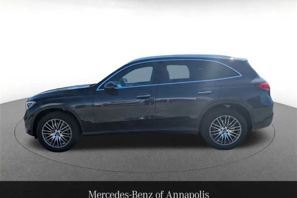 2026 Mercedes Benz GLC 300 4MATIC photo 1