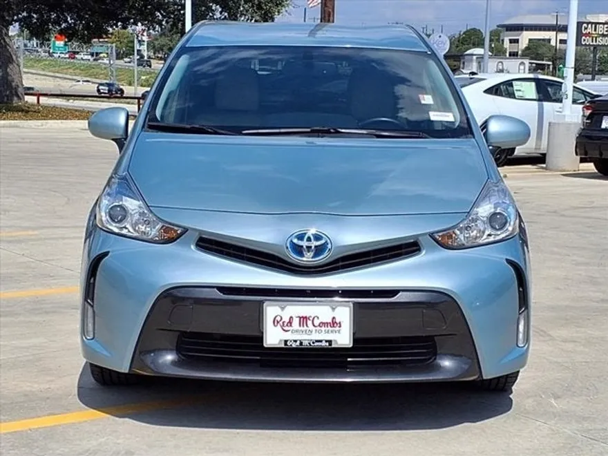 2017 Toyota Prius V Four photo 2
