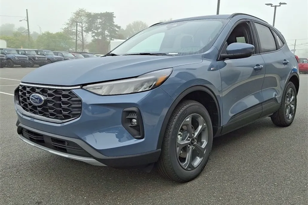 2026 Ford Escape Select photo 1