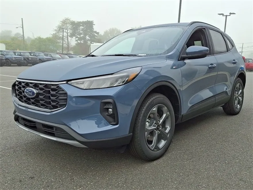 2026 Ford Escape Select photo 1