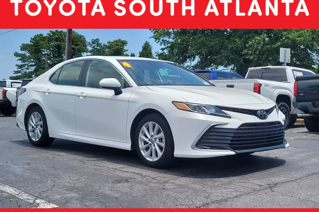 2024 Toyota Camry LE photo 1