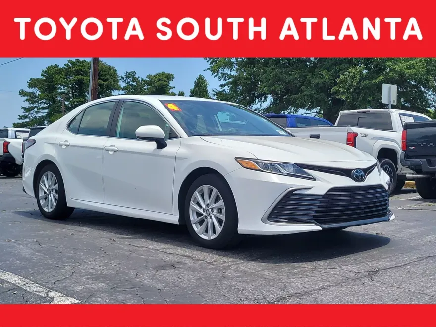 2024 Toyota Camry LE photo 1
