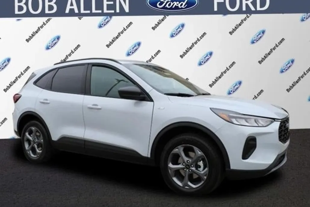 2025 Ford Escape ST-Line photo 1