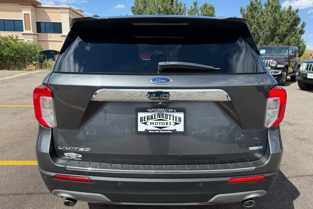 2020 Ford Explorer Limited photo 1