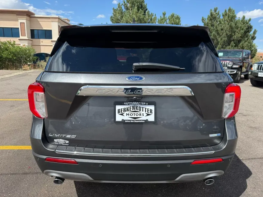 2020 Ford Explorer Limited photo 1