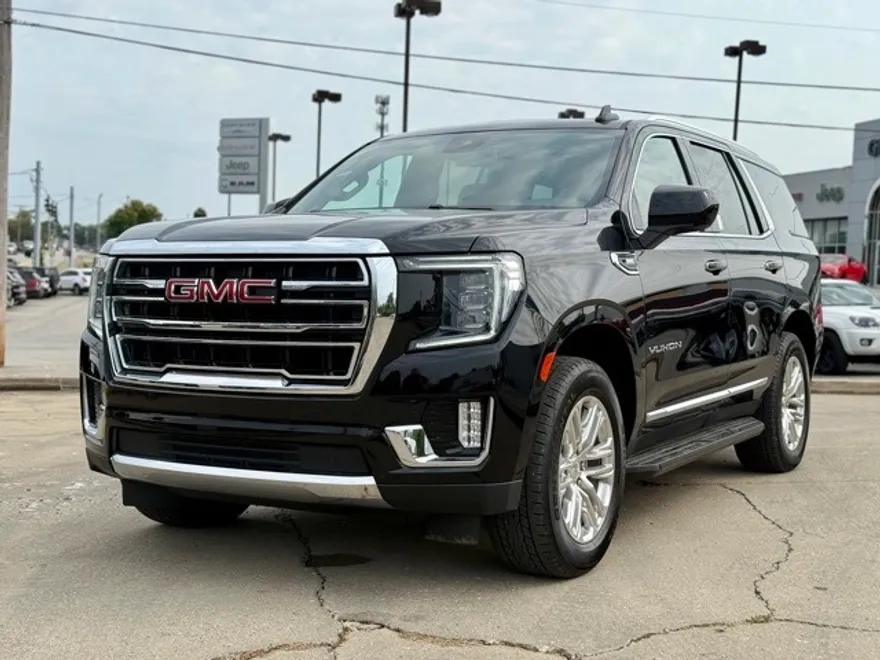 2023 Gmc Yukon SLT photo 1