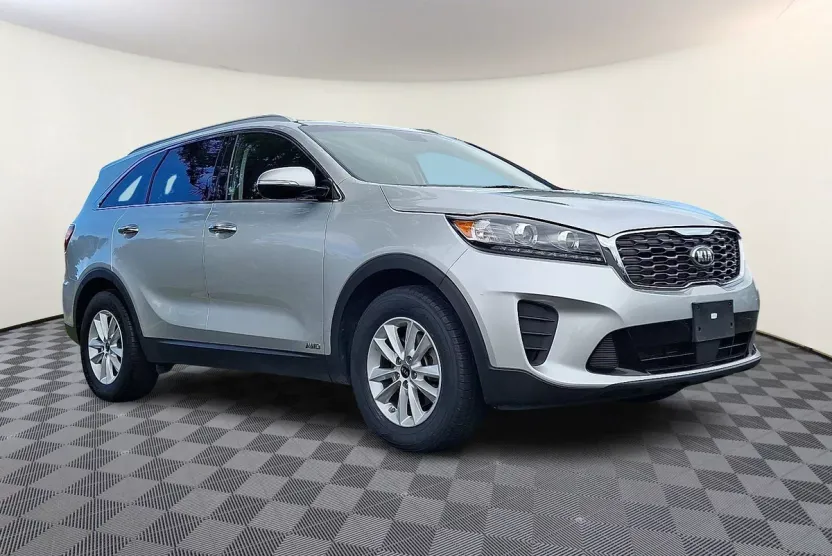 2020 Kia Sorento LX photo 1