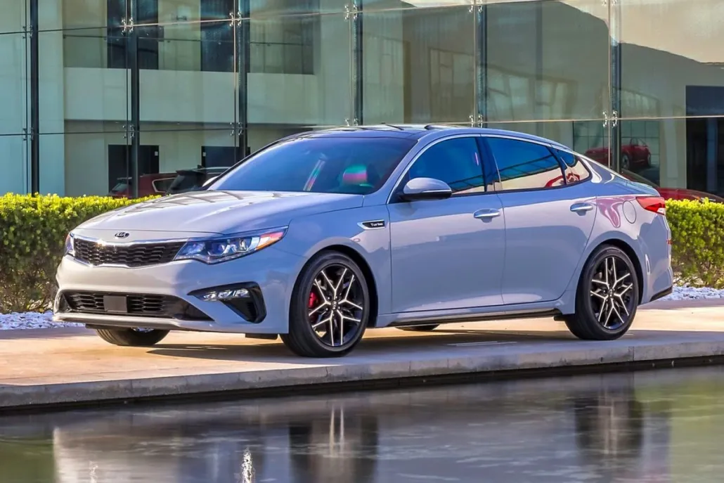 2020 Kia Optima LX photo 1
