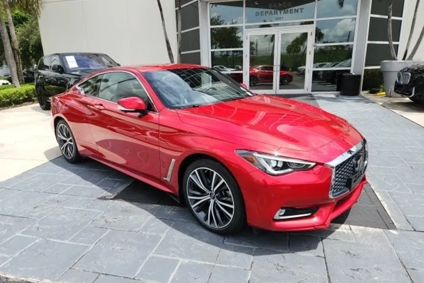 2022 Infiniti Q60 Luxe Coupe photo 1