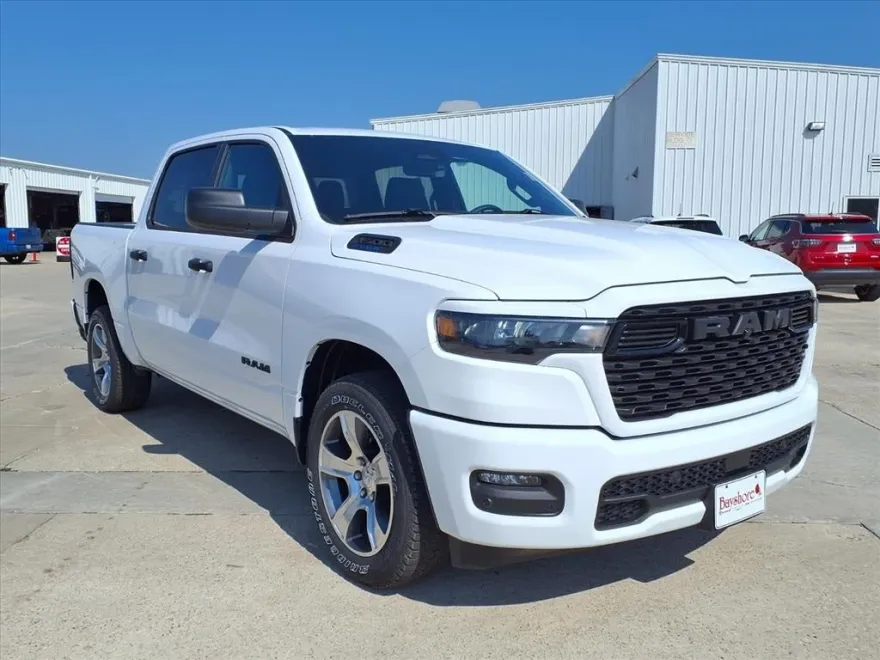 2025 Ram 1500 Tradesman photo 1