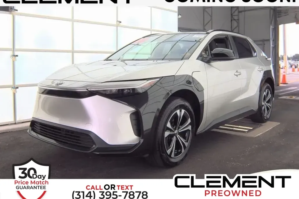 2024 Toyota bZ4X XLE photo 1