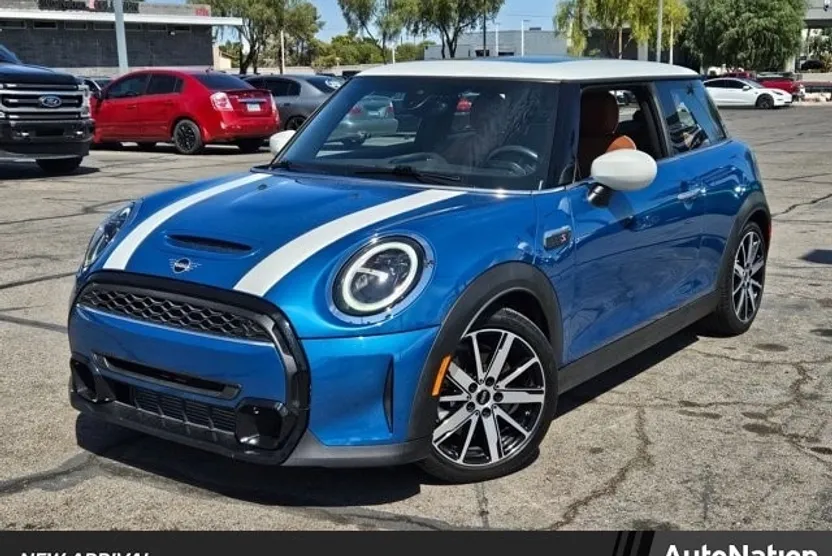 2022 Mini Cooper Hardtop S photo 1