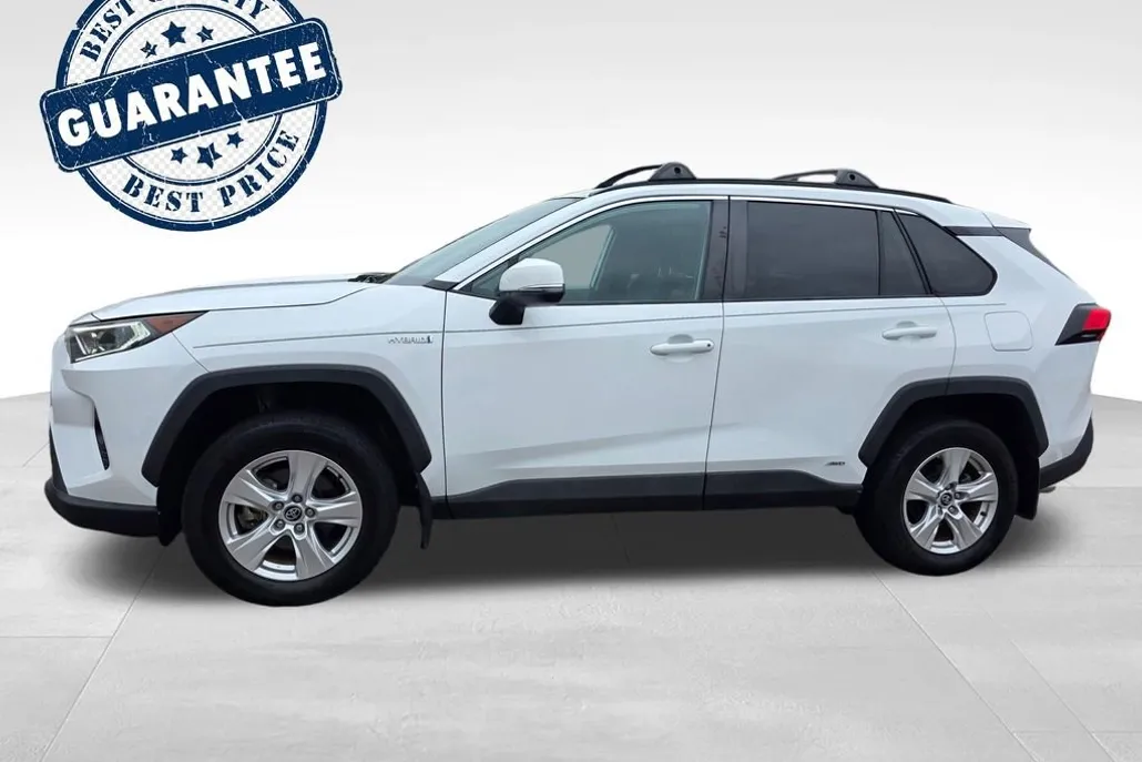 2021 Toyota RAV4 Hybrid XLE photo 1
