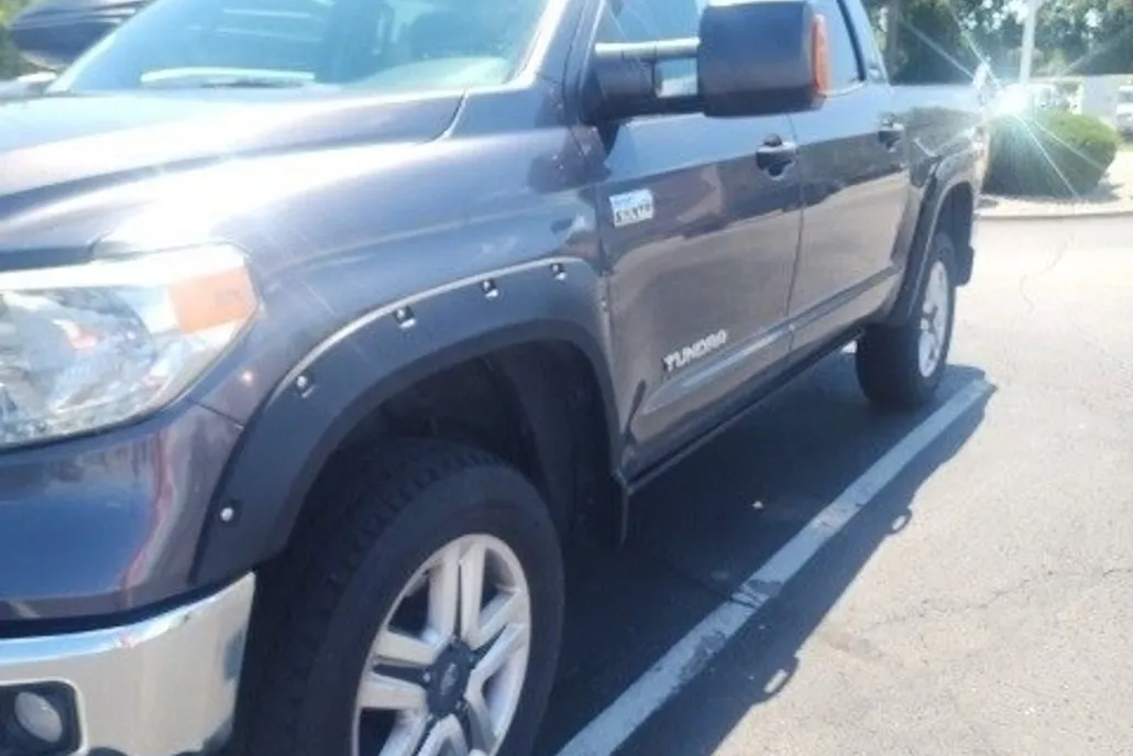 2014 Toyota Tundra SR5 photo 1