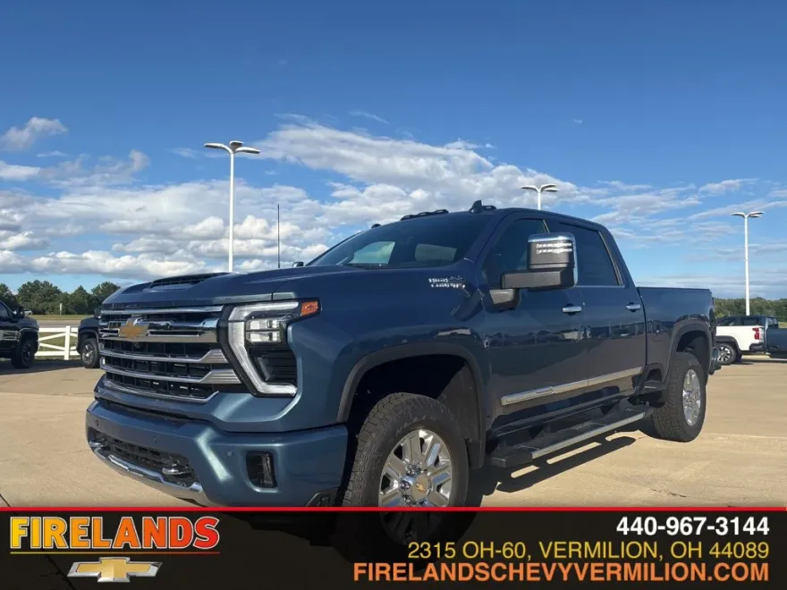 2025 Chevrolet Silverado 3500HD High Country photo 1