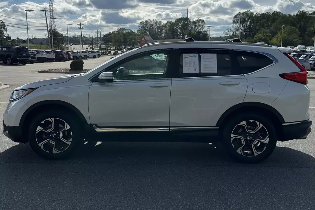 2018 Honda CR-V Touring photo 1