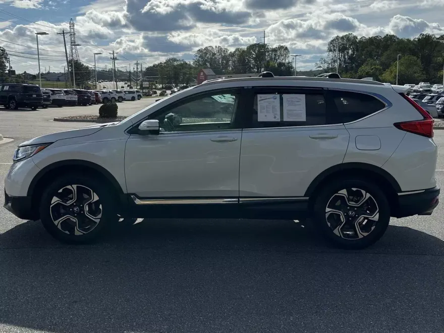 2018 Honda CR-V Touring photo 1